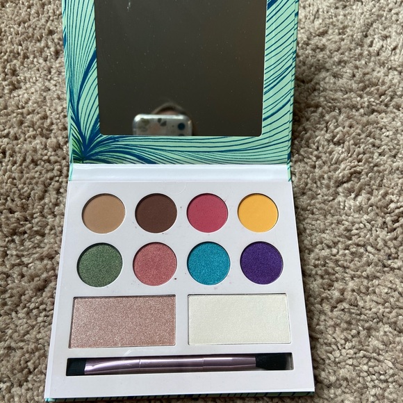 Moods by Laura Sanchez - Picture 4 of 4